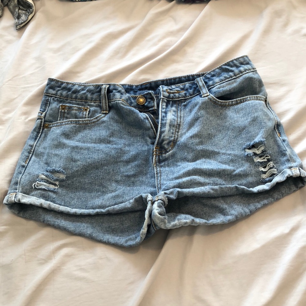 Romwe Medium Jean Shorts